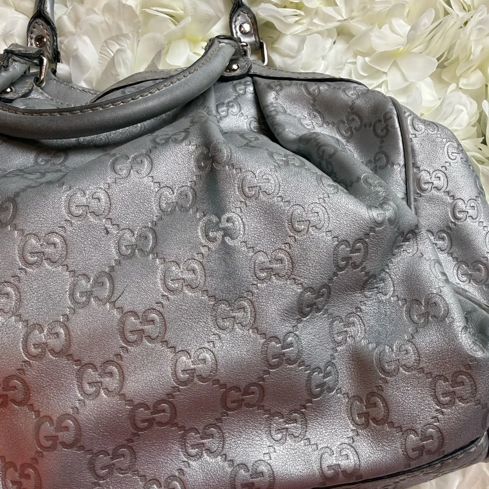 Gucci Sukey Metallic Silver Shoulder Bag With Charm- Authentic - Picture 12 of 17